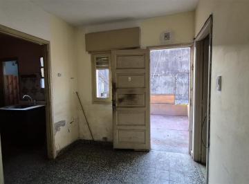 PH · 30m² · 2 Ambientes · PH 2 Amb. en Venta, Primer Piso con Patio y Terraza. Villa Martelli