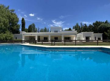 Casa · 700m² · 9 Ambientes · 3 Cocheras · Barrio Cerrado La Colina, Open Door, Lujan, Club de Golf