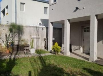 Casa de 2 ambientes, La Plata · Venta – Casa Moderna Calle 6 E/ 496 y 497 - Manuel B. Gonnet