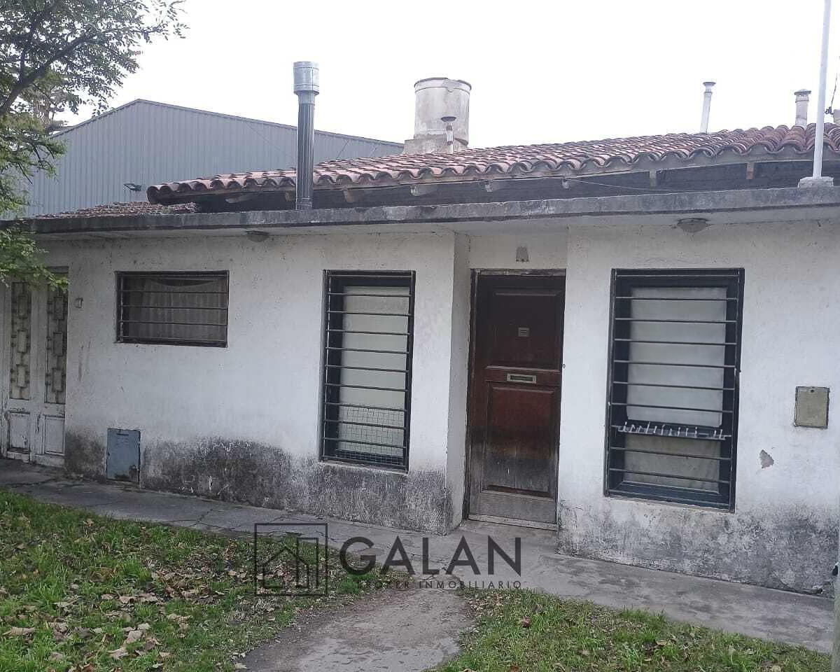 Casa a reciclar 2 dorm, 78m² en El Gaucho con garage