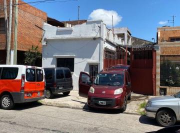 Bodega-Galpón · 260m² · Venta Galpon C/casa a Reciclar Piñeyro Avellaneda