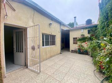 PH · 70m² · 4 Ambientes · PH Pasillo a La Venta Barrio Cinco Esquinas