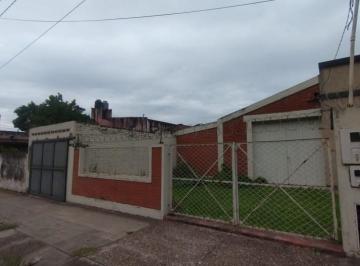 Bodega-Galpón · 250m² · 2 Ambientes · 2 Cocheras · Galpon Sobre Av Viamonte Exc. Oportunidad Comercial