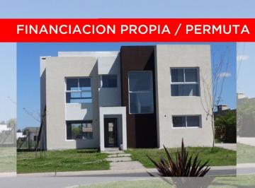 Casa · 175m² · 5 Ambientes · 1 Cochera · Venta - Casa - Barrio San Marco - Al Agua - 5 Ambientes