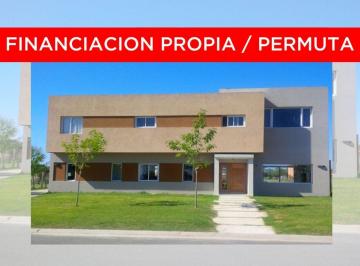 Casa · 190m² · 6 Ambientes · Venta - Casa - Barrio San Marco - Al Agua