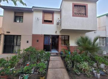 PH · 74m² · 4 Ambientes · 1 Cochera · Venta de Duplex en Baarrio Cerrado Luzuriaga