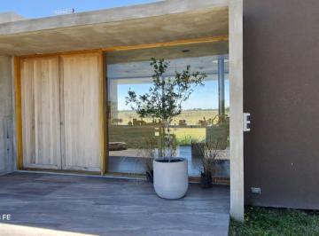 Casa · 420m² · 5 Ambientes · Casa en Venta - 4 Dorm. 4 Baños - 12.935 m² - Cañuelas