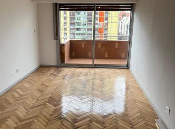 Departamento de 4 ambientes, Caballito · Departamento de 4 Ambientes con Dependencias y Cochera Fija. Recien Refaccionado