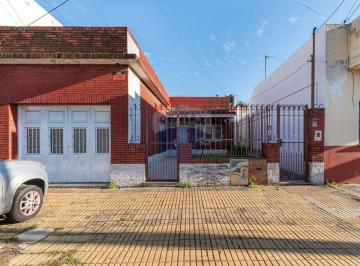 Casa · 98m² · 3 Ambientes · 1 Cochera · Casa Venta en Wilde