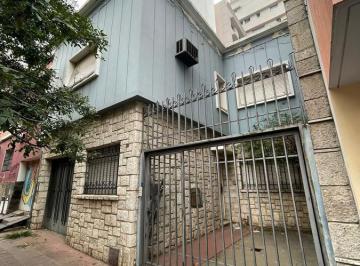 Casa · 235m² · 4 Dormitorios · 2 Cocheras · Casa - Nueva Cordoba