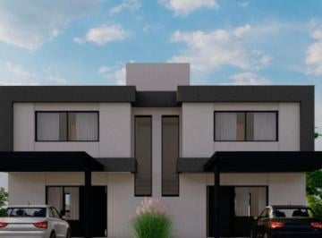 PH · 114m² · 5 Ambientes · 1 Cochera · PH en Nobu Town, Docta.