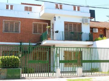 Casa · 150m² · 4 Ambientes · 1 Cochera · Pueyrredon 3431 - Casa de Tres Dorm. con Cochera