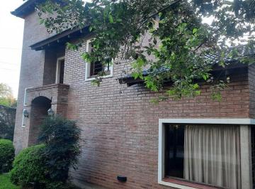 Casa · 215m² · 3 Ambientes · 2 Cocheras · Venta Casa - Villa Rivera Indarte, Cordoba