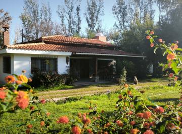 Casa de 8 ambientes, Las Chacras · Se Vende "La Loica" Una Señora Casa Bellisima en Villa de Las Rosas. Cba