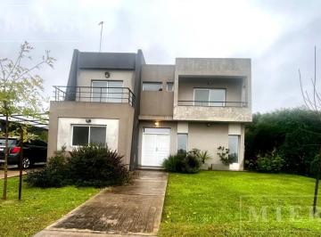 Casa · 188m² · 5 Ambientes · 2 Cocheras · Casa en Alquiler Anual en Area 5 San Matias