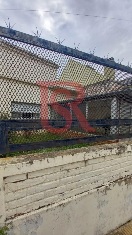 Constitución 50, B1876 Bernal, Provincia de Buenos Aires, Argentina, Bernal Este, Buenos Aires, Argentina., Barrio Bernal, Bernal Este