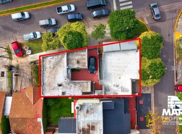 Casa · 150m² · 3 Ambientes · 1 Cochera · Casa Mas 2 Locales en Boulogne de 3 Amb, con Patio y Cochera.