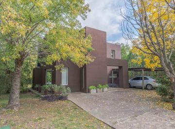 Casa · 180m² · 4 Ambientes · 2 Cocheras · Casa en Barrio Cerrado Los Pilares, Pilar