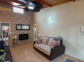 PH · 52m² · 3 Ambientes · 1 Cochera · PH de Tres Ambientes con Patio y Cochera en Venta - Villa Sarmiento