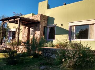 Casa · 3300m² · 3 Ambientes · 1 Cochera · Casa en Venta en San Javier, Traslasierra!