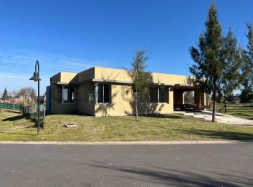 Casa · 187m² · 4 Ambientes · Casa a Estrenar en Venta en Barrio El Naudir Aguas Privadas Oportunidad Escobar