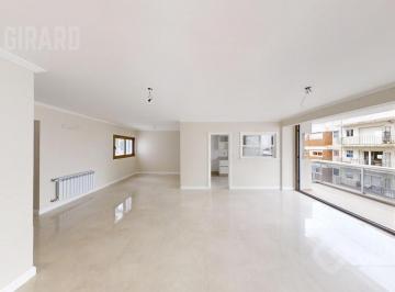 Departamento · 95m² · 3 Ambientes · 1 Cochera · Venta de 3 Amb a Estrenar. Amplio Living Comedor. Zona Paseo Aldrey. con Patio