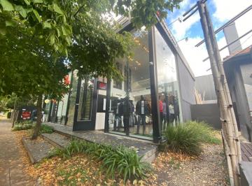 Local comercial · 85m² · Local en Alquiler en City Bell Calle Cantilo y 13 B Dacal Bienes Raices