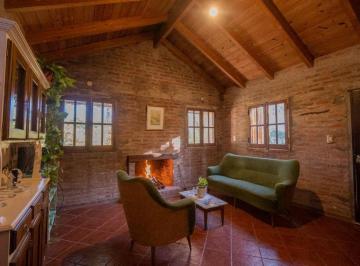 Casa · 138m² · 5 Ambientes · 2 Cocheras · Venta Casa de 2 Dorm. en Don Carmelo