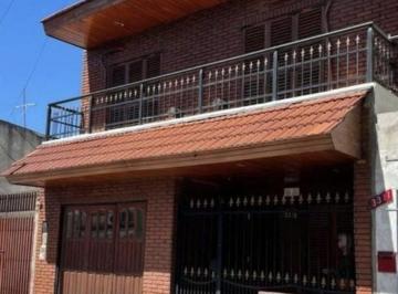 PH · 109m² · 4 Ambientes · 1 Cochera · Venta PH 4 Amb. - Cochera Patio y Balcon San Justo