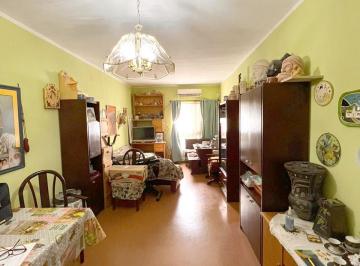 Departamento de 5 ambientes, Neuquén · Departamento 3 Dorm. en Centro de Neuquén Italia y Brown