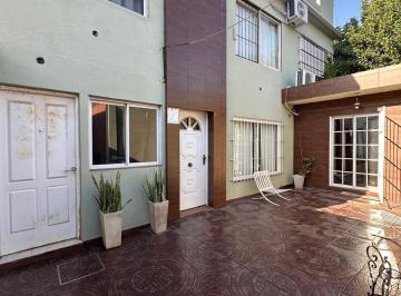 PH de 4 ambientes, Hurlingham · Venta PH Al Fondo – 4 Ambientes – Entrada Independiente