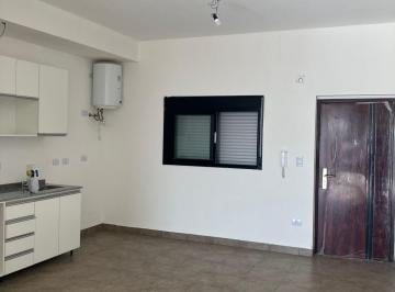 Departamento de 1 ambiente, Tres de Febrero · Dueño Directo Alquila Dos Ambientes Grande en Edificio de Categoría