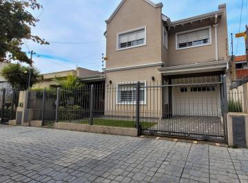 Casa · 157m² · 5 Ambientes · 3 Cocheras · Venta Casa de 5 Ambientes en Wilde