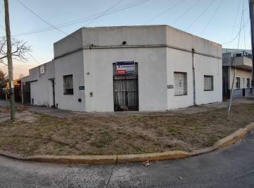 Casa de 5 ambientes, Lomas de Zamora · Venta de Casa en Banfield Oeste: con Entrada Para 2 Autos