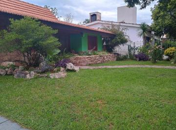 Casa · 231m² · 5 Ambientes · 5 Cocheras · Se Alquila Casa en Villa Carlos Paz