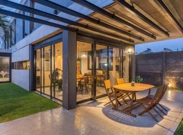 EHT-EHT-786_2 · Retasado! Importante Chalet Moderno en Caisamar