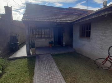 Casa · 108m² · 3 Ambientes · 1 Cochera · Venta Casa 3 Ambientes Parrilla Cochera