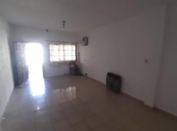 Casa · 108m² · 3 Ambientes · 1 Cochera · Venta Casa 3 Ambientes Parrilla Cochera