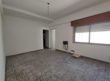 Departamento · 55m² · 4 Ambientes · Dos Dorm. con Patio / Bv. Segui 3500