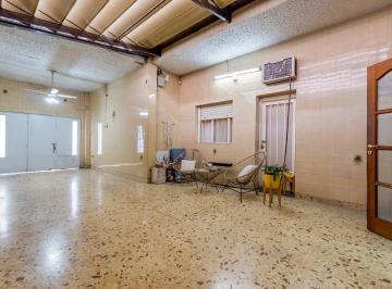 Casa · 109m² · 4 Ambientes · 1 Cochera · Casa en España y Hospitales