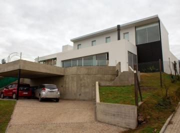Casa · 200m² · 8 Ambientes · 4 Cocheras · Alquiler Casa Barrio Privado El Rodeo 4 Dorm