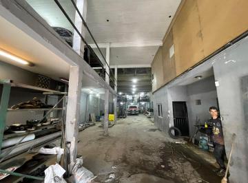 Bodega-Galpón de 7 ambientes, Tres de Febrero · Galpon Ciudadela, Hipolito Yrigoyen 1750/ con Oficina 2 Pisos / 400 M²/terraza