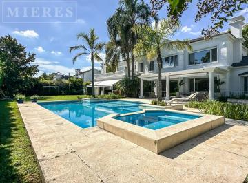 Casa · 630m² · 11 Ambientes · 2 Cocheras · Impecable Casa en Venta en Mayling Club de Campo