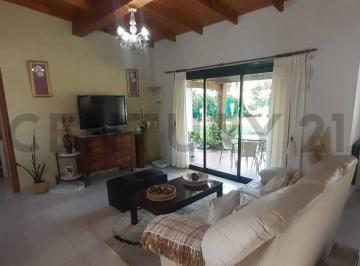 Casa · 100m² · 3 Ambientes · 2 Cocheras · Casa en Venta Villa Elisa