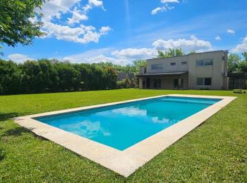 Casa · 280m² · 5 Ambientes · 7 Cocheras · Casa en Alquiler en Santa Catalina, Tigre