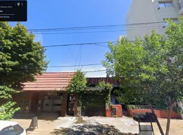 Terreno · 396m² · Terrenos Venta La Plata con 2 Construcciones Venta 1 Casa en 1 Lote 2 Locales y Dpto en Otro