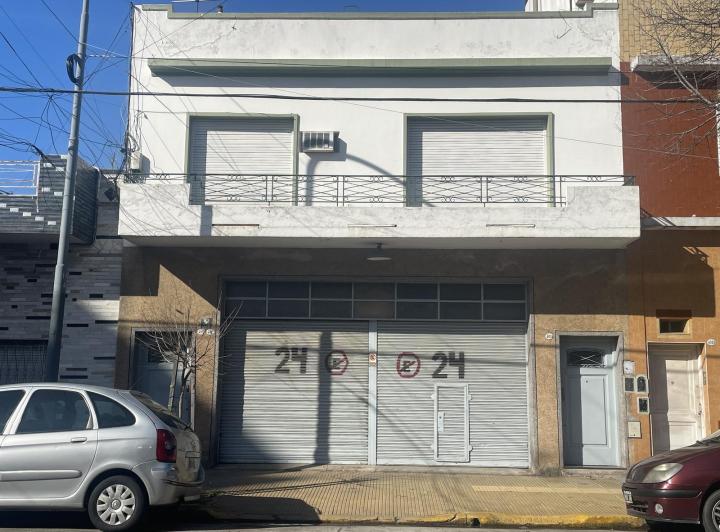 Casa · 600m² · 4 Dormitorios · 1 Cochera