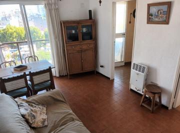 Departamento · 30m² · 2 Ambientes · Excelente Temporal 2 Amb con Balcón Al Frente! Vista Abierta, Piso Alto!