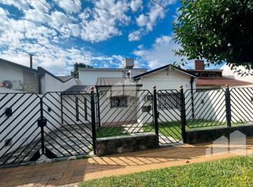 Casa · 200m² · 5 Ambientes · 3 Cocheras · Venta Casa 5 Amb en Hurlingham