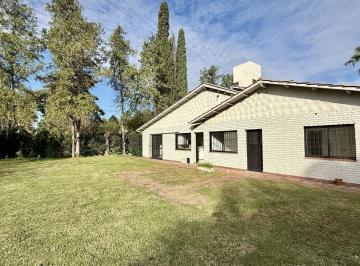 Casa · 181m² · 4 Ambientes · Impresionante Casa en Venta - ¡Lista Para Crédito! en Lobos